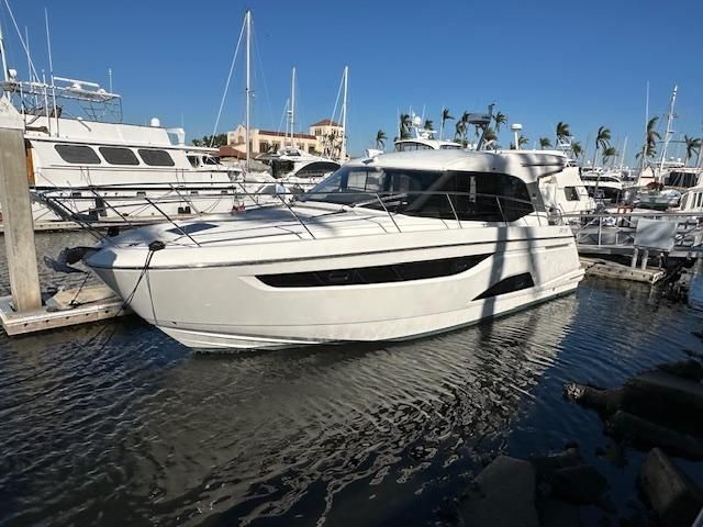 Image of 2023 Bavaria R40